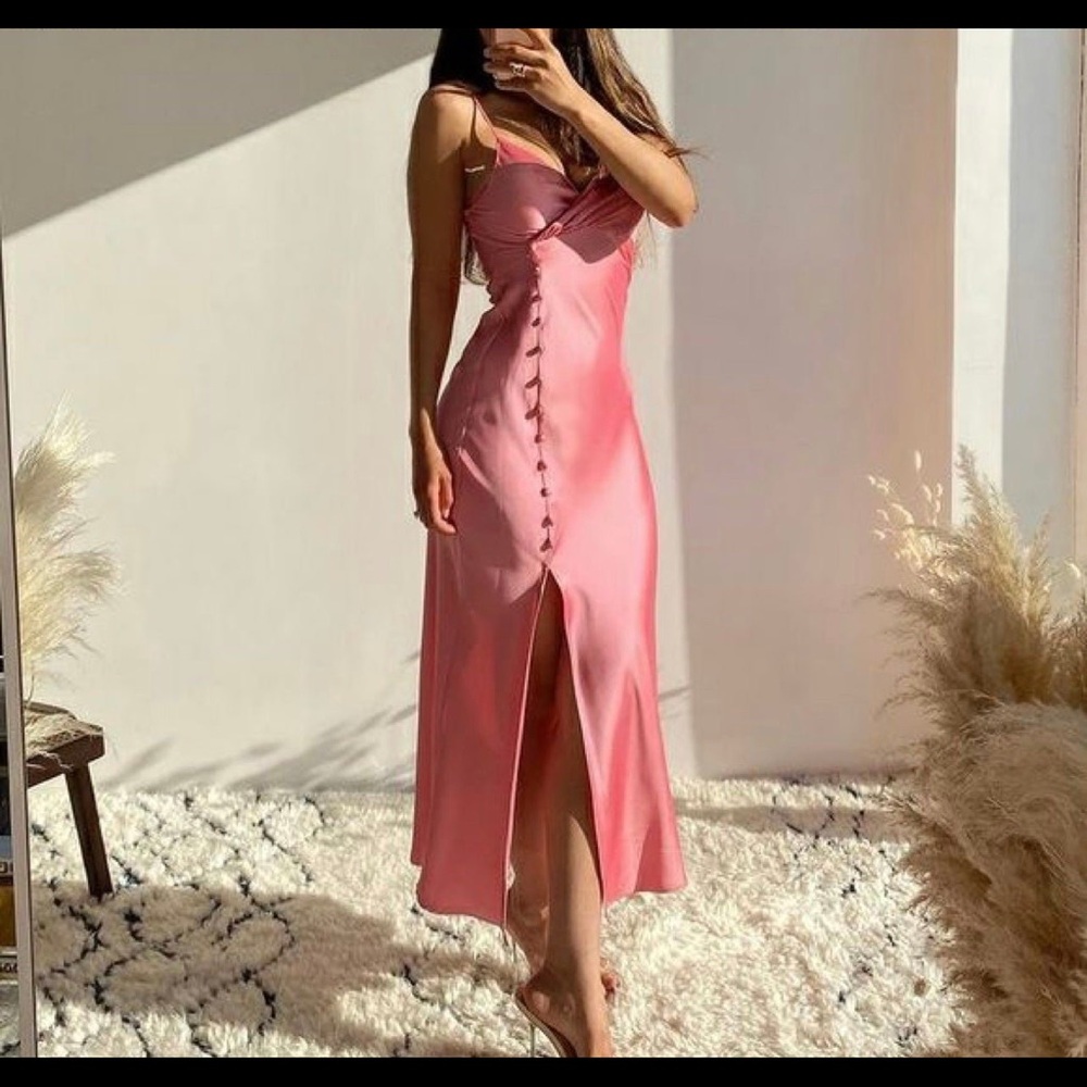 Elegant Pink Sleeveless Dress
